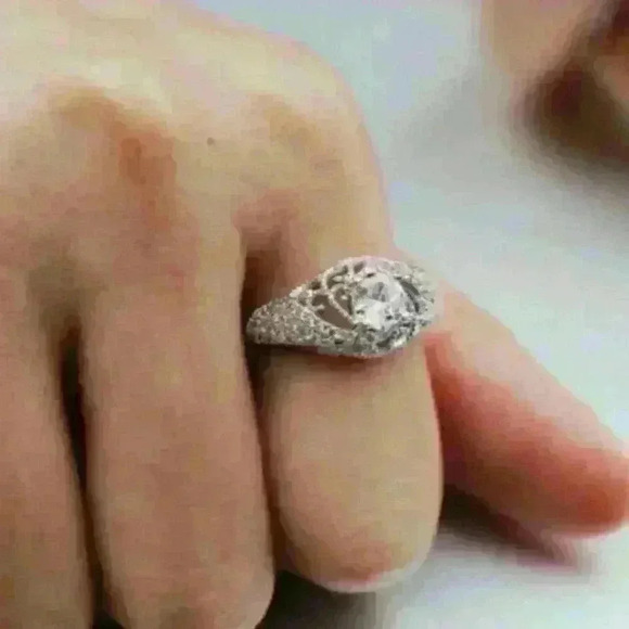 New Silver Round Cut Ring - Picture 2 of 4